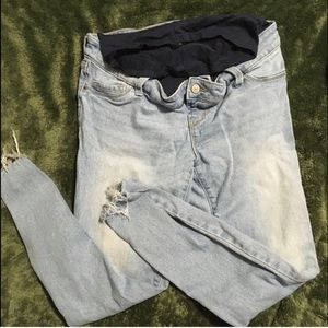 Old navy rockstar maternity ankle jean
